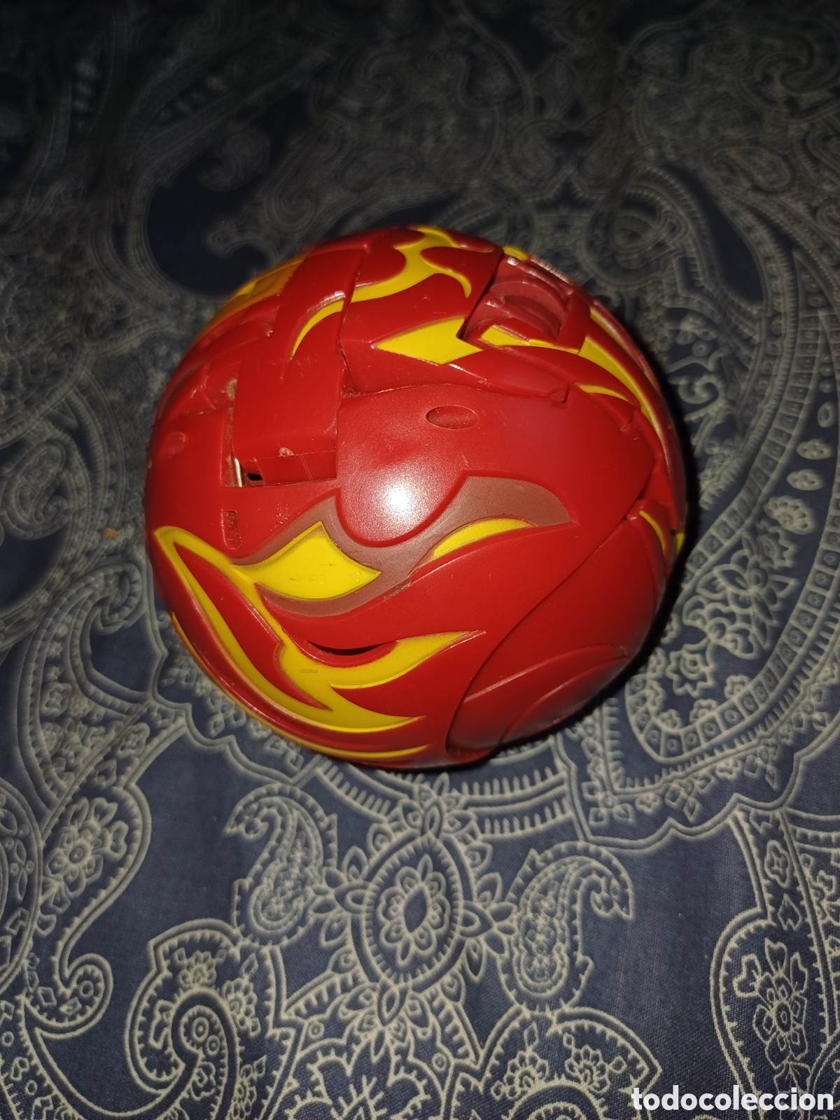 Juguetes antiguos y juegos de colecci&oacute;n: Bola bakugan transformer grande roja