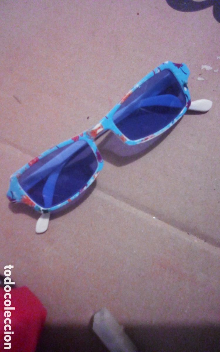 Juguetes antiguos y juegos de colecci&oacute;n: Gafas peque&ntilde;as de fantas&iacute;a para ni&ntilde;a. No pone fabricante, mide 12 cm.