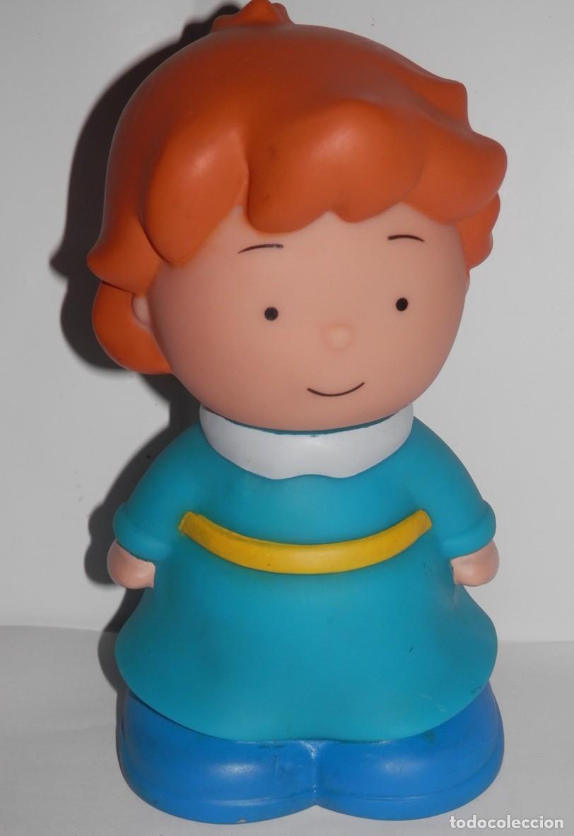 Juguetes antiguos y juegos de colecci&oacute;n: MU&Ntilde;ECO DE GOMA DE LA SERIE CAILLOU