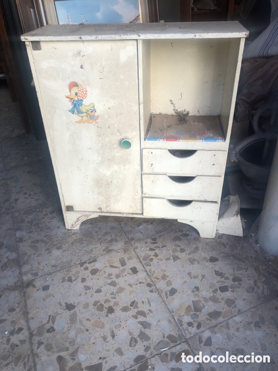 Juguetes antiguos y juegos de colecci&oacute;n: gran armario de madera ideal guendalina o pierina a&ntilde;os 70