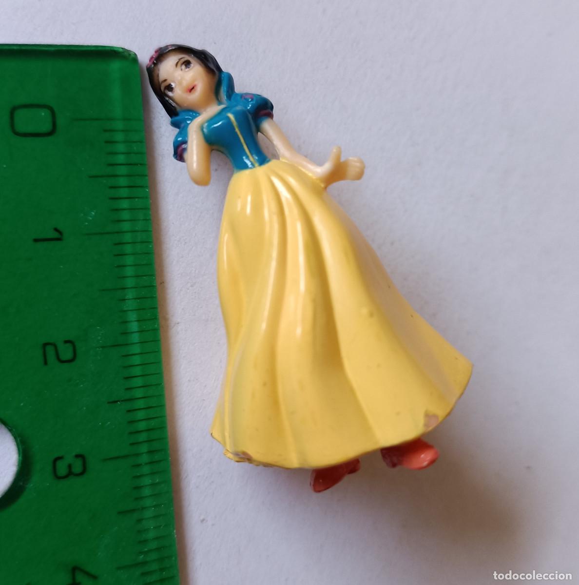 Juguetes antiguos y juegos de colecci&oacute;n: disney princess zaini figurita figura mu&ntilde;eco figurita mini mu&ntilde;eco blancanieves snow white