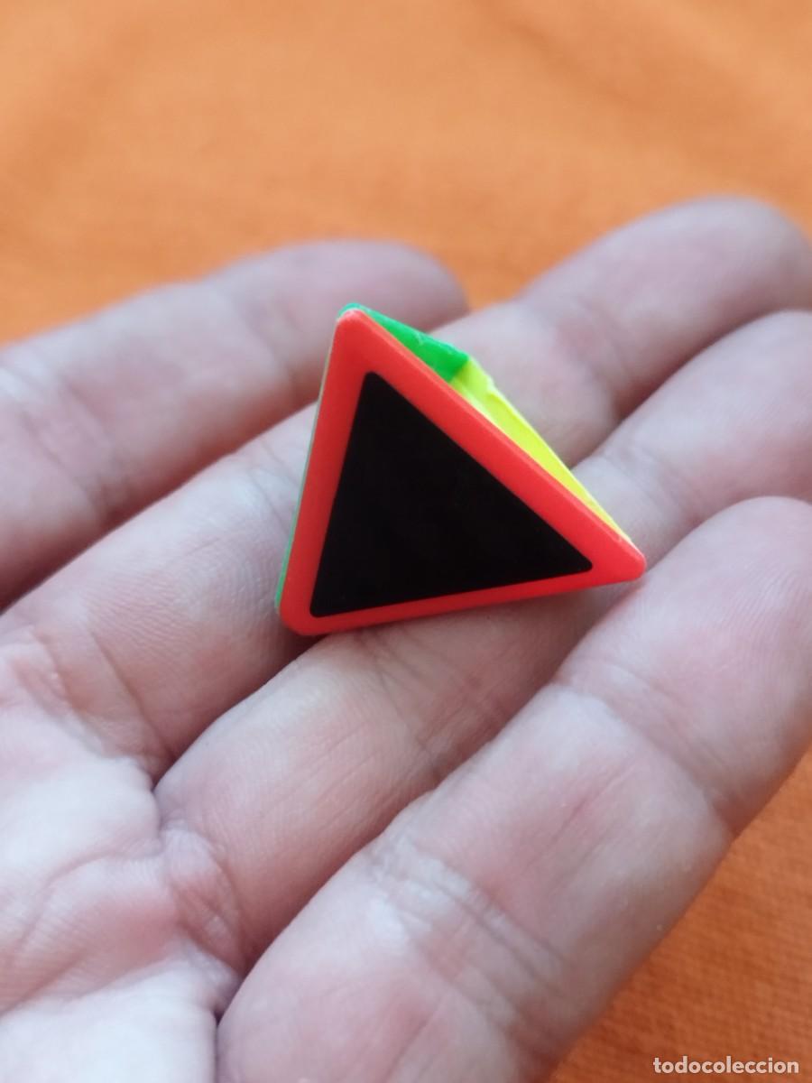 Antique Toys and Collectible Games: Pyraminx 1x1, una modificaci&oacute;n en miniatura del cl&aacute;sico rompecabezas piramidal.