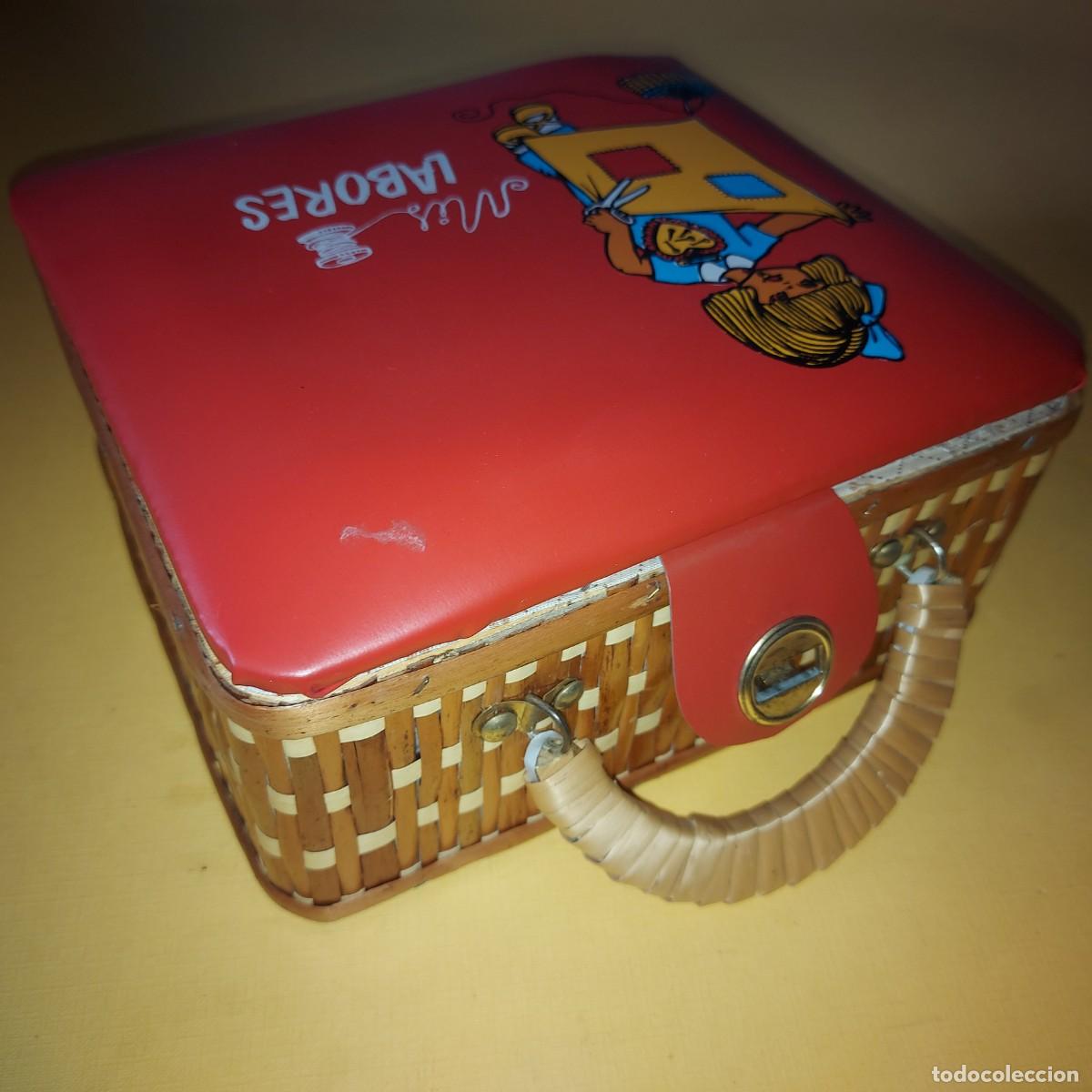 Juguetes antiguos y juegos de colecci&oacute;n: COSTURERO - MALET&Iacute;N DE LABORES DE LOS A&Ntilde;OS 60