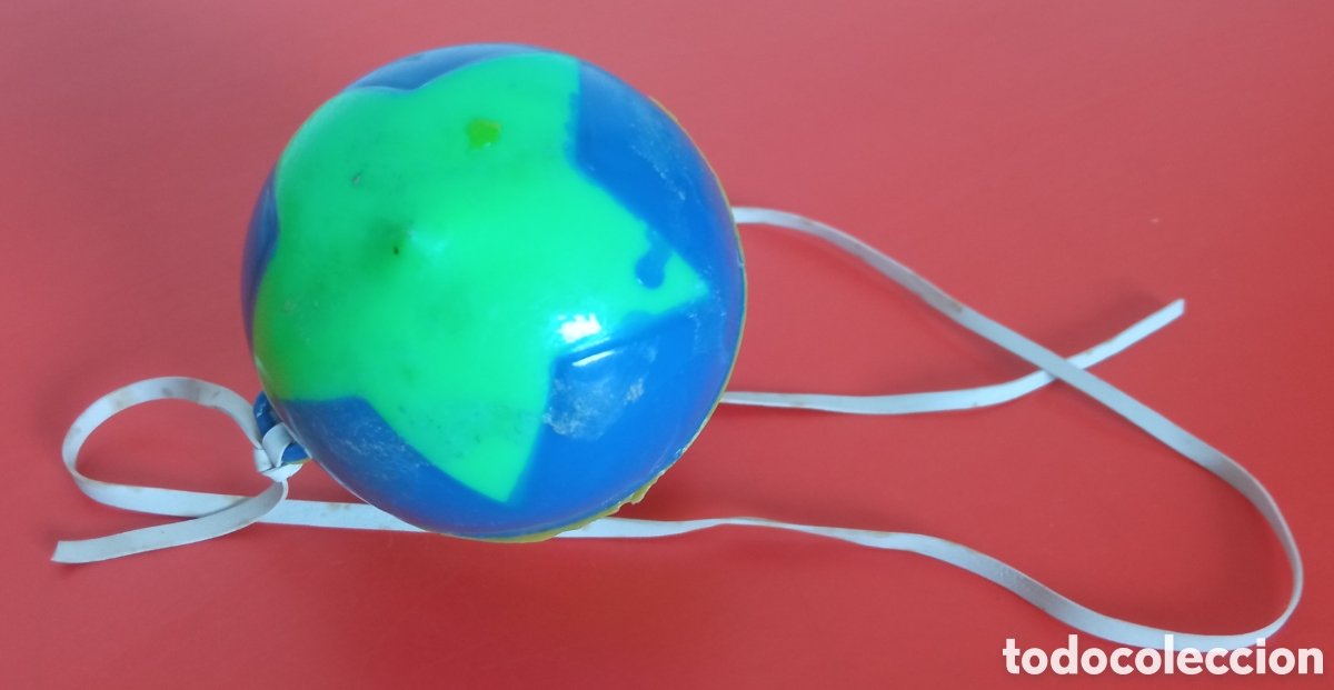 Juguetes antiguos y juegos de colecci&oacute;n: PELOTA R&Iacute;GIDA SONORA CON GOMA.NACIONAL 70'S.SIN USO.