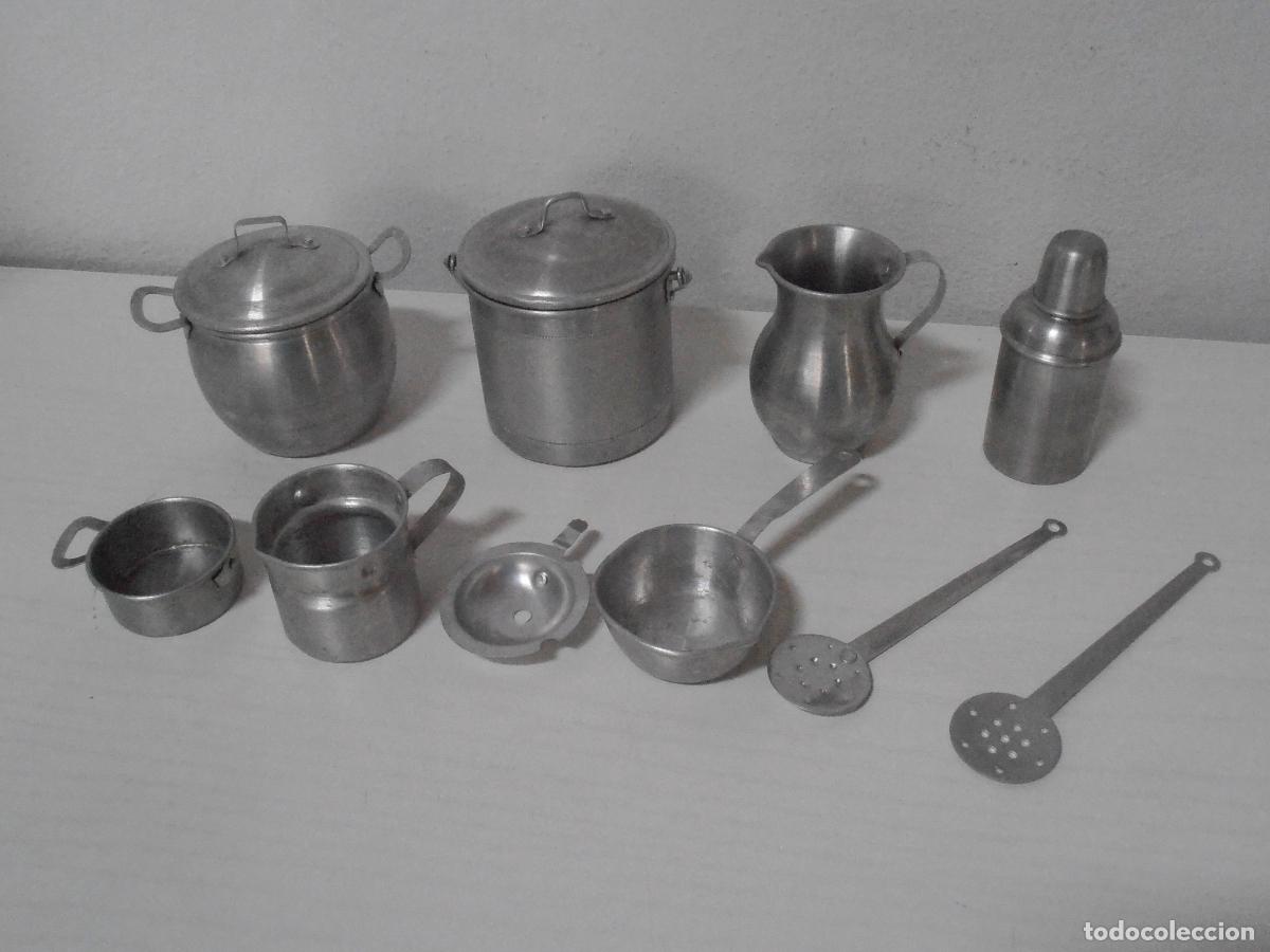 Juguetes antiguos y juegos de colecci&oacute;n: LOTE CACHARRITOS DE COCINA JUGUETE, CAZO, JARRA, CAZUELAS, ESPUMADERA, V-4, A&Ntilde;OS 70