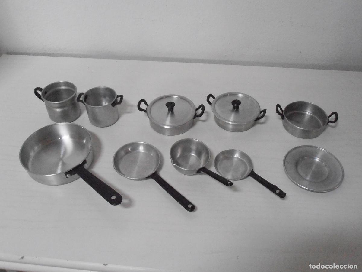 Antique Toys and Collectible Games: LOTE CACHARRITOS DE COCINA JUGUETE, CAZUELAS, CAZOS Y SARTENES, V-9, A&Ntilde;OS 70