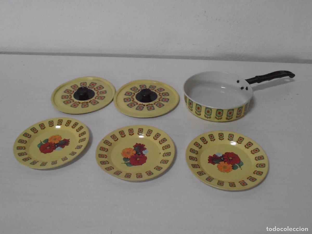 Juguetes antiguos y juegos de colecci&oacute;n: LOTE CACHARRITOS DE COCINA JUGUETE, PLATOS CAZUELA Y TAPA, V-13, A&Ntilde;OS 70
