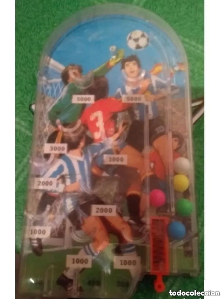 Juguetes antiguos y juegos de colecci&oacute;n: PIMBAL ANTIGUO - TEMA FUTBOL - TAMA&Ntilde;O DE UNOS 25 CM APROXIMADAMENTE