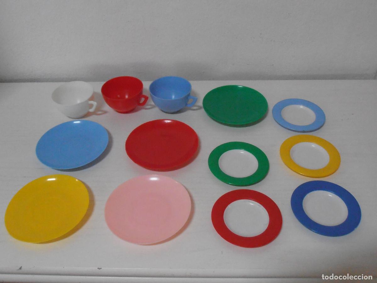 Juguetes antiguos y juegos de colecci&oacute;n: LOTE CACHARRITOS DE COCINA JUGUETE, PLATOS Y TAZAS COLORES RETRO, V-15, A&Ntilde;OS 70