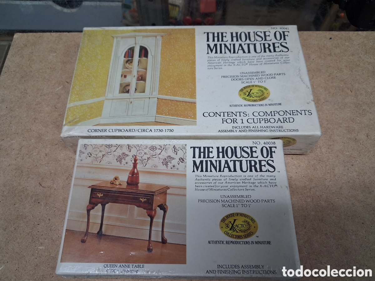 Juguetes antiguos y juegos de colecci&oacute;n: Kit tbe house of miniatures 1/12 armario de esquina y mesa de la reina ana
