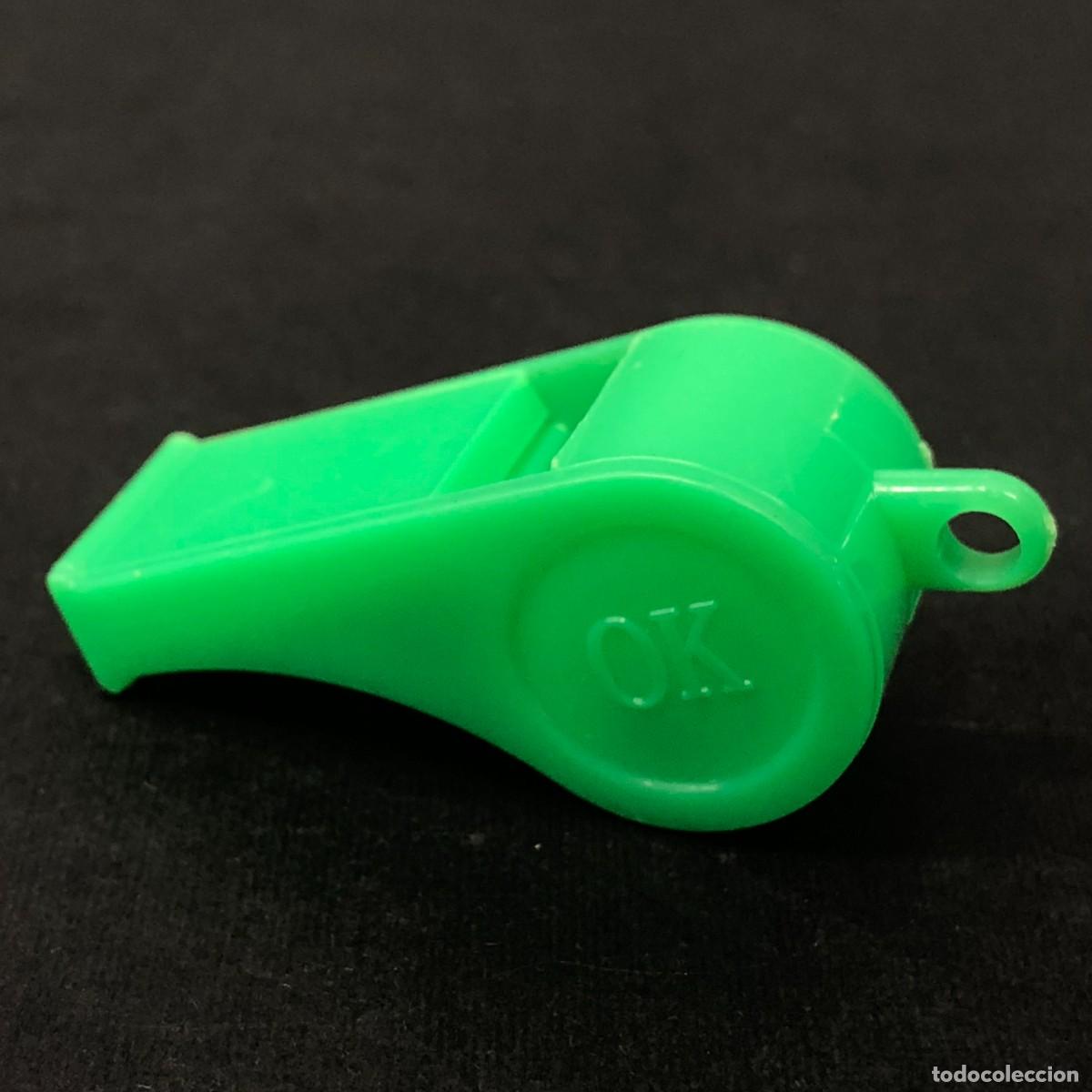 Giocattoli antichi e Giochi di collezione: SILBATO DE PL&Aacute;STICO VERDE - OK - 5 X 2 CM / 106