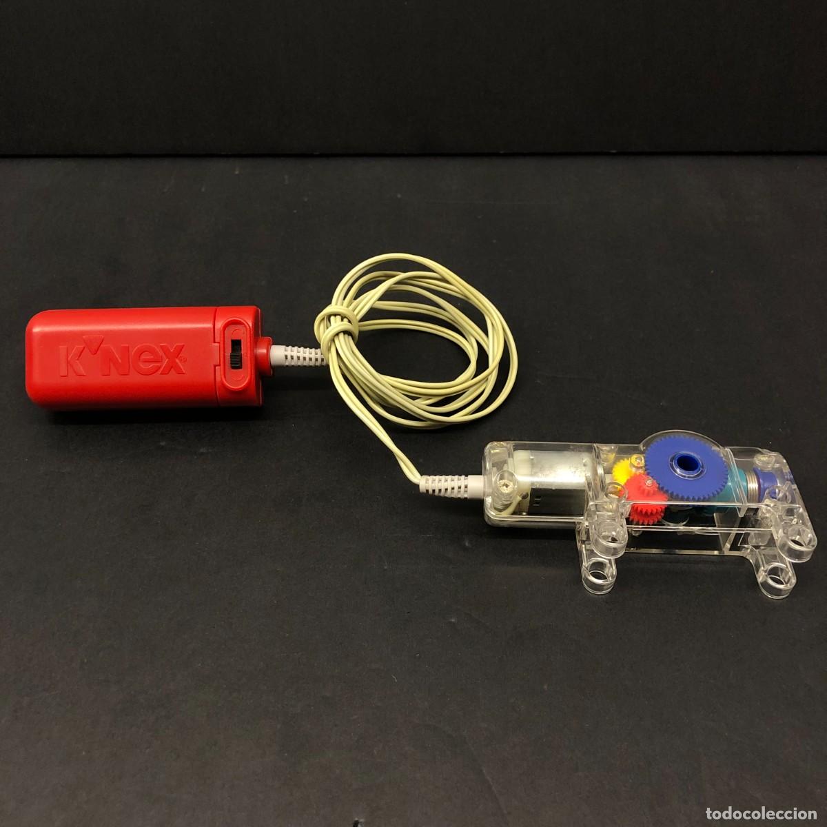 Juguetes antiguos y juegos de colecci&oacute;n: MOTOR CLASICO - K'NEX - ACCESORIO PARA JUEGOS DE CONSTRUCCI&Oacute;N - CAJA DE PILAS / 152