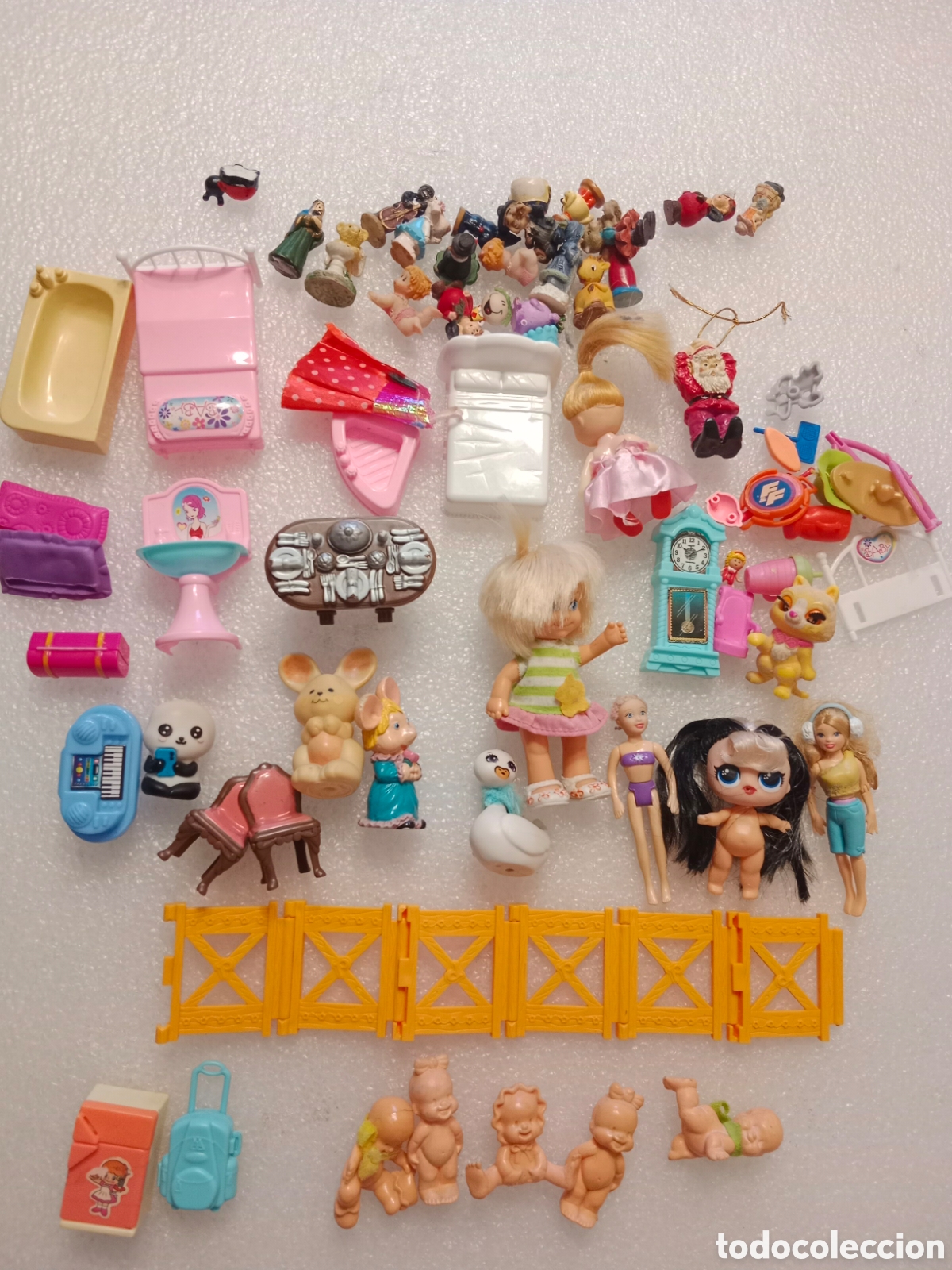 Juguetes antiguos y juegos de colecci&oacute;n: Lote Kitty club barriguitas new los babies Polly pocket lol surprise juguetes mu&ntilde;ecos accesorios