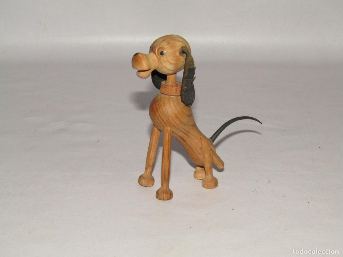 Juguetes antiguos y juegos de colecci&oacute;n: Antiguo Perro de Madera Maciza de GOULA Made in Spain