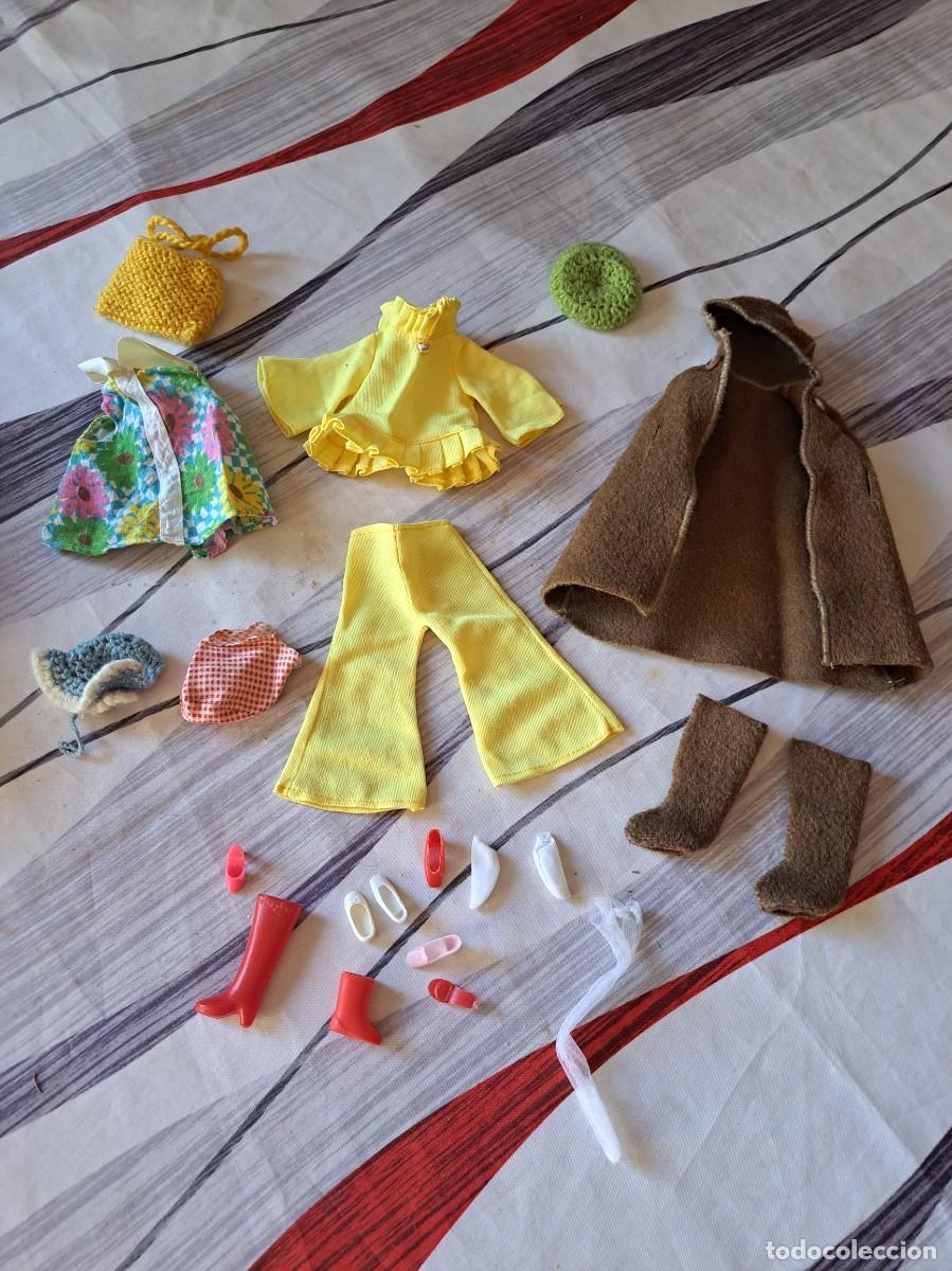 Juguetes antiguos y juegos de colecci&oacute;n: Lote de ropa , accesorios y zapatos sueltos, de mu&ntilde;eca petra maniqu&iacute;. a&ntilde;os 60