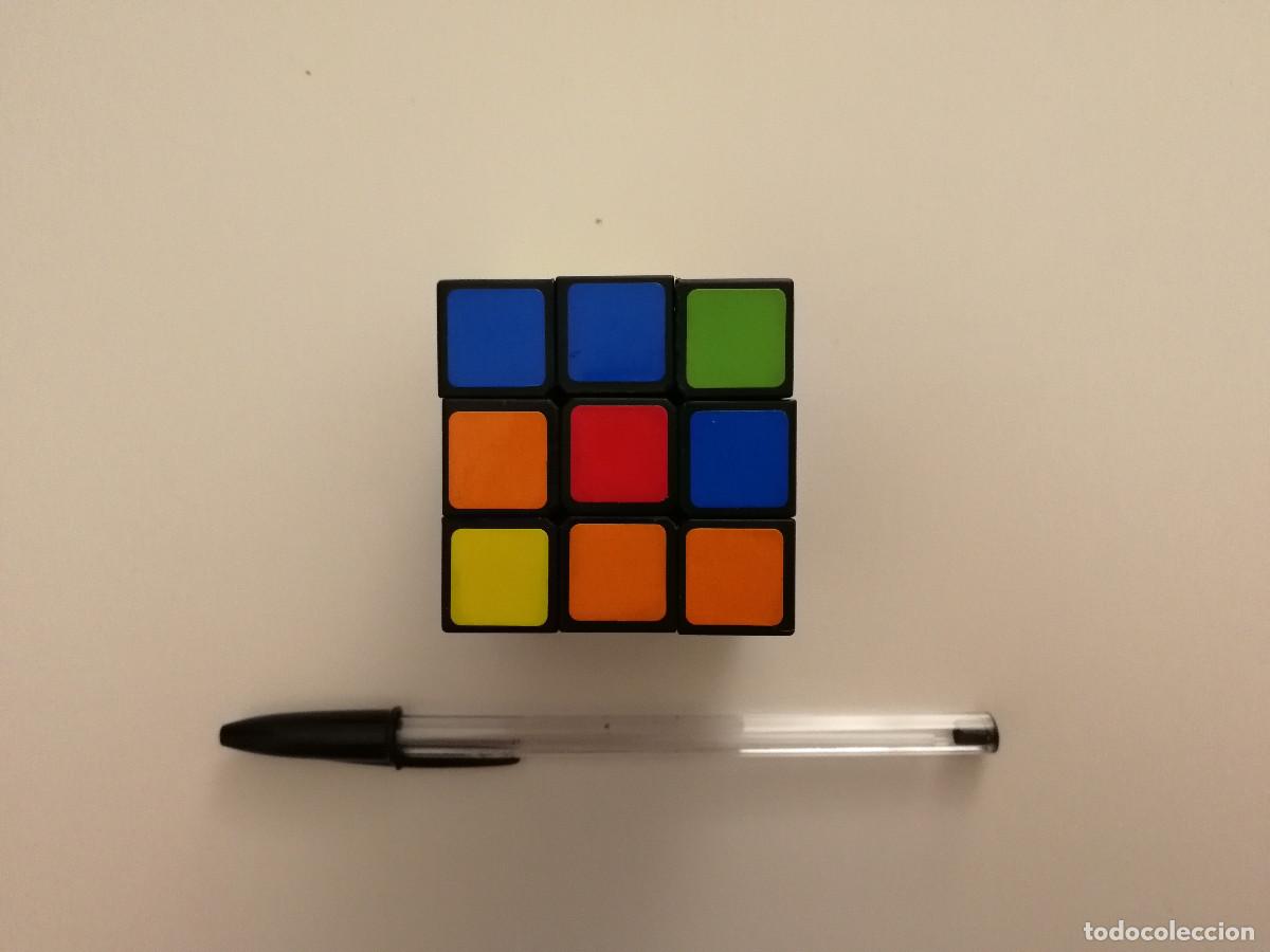 Juguetes antiguos y juegos de colecci&oacute;n: CUBO DE RUBIK - ROMPECABEZAS