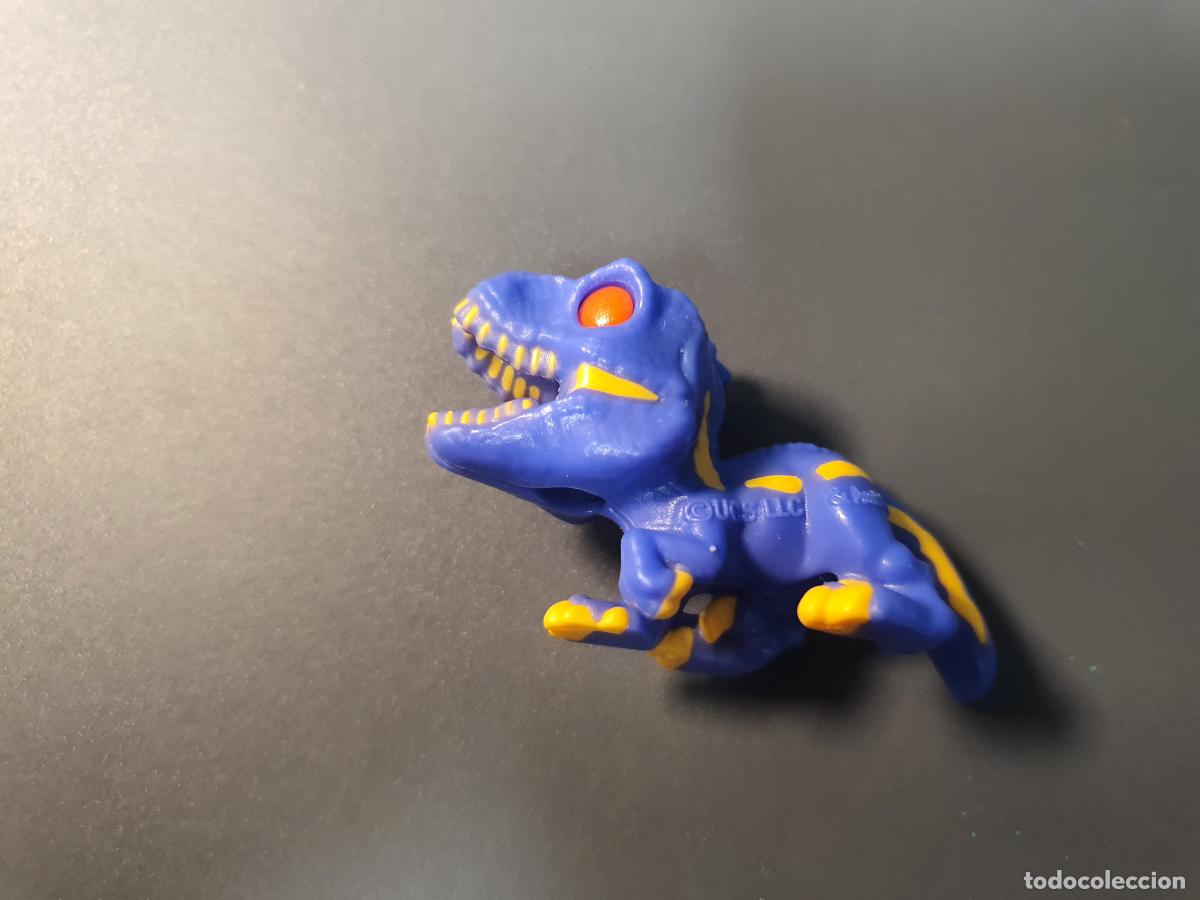 Juguetes antiguos y juegos de colecci&oacute;n: FIGURA HUEVO KINDER JOY 2024 - JURASSIC WORLD - DINOSAURIOS -
