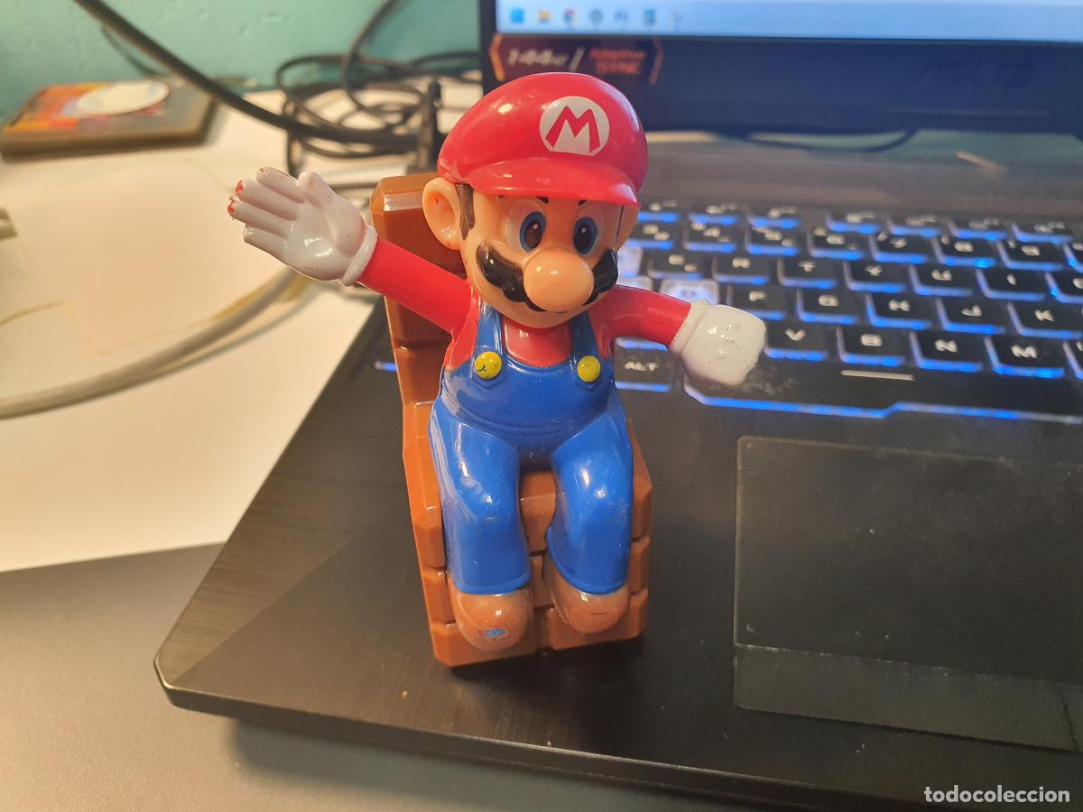 Juguetes antiguos y juegos de colecci&oacute;n: FIGURA MCDONALDS 2017 MC DONALDS - NINTENDO MARIO SENTADO SALUDA -
