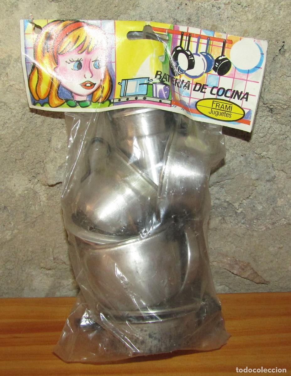Juguetes antiguos y juegos de colecci&oacute;n: ANTIGUA BOLSA CON COCINITAS DE ALUMINIO DE FRAMI JUGUETES - A&Ntilde;OS 70 - BATERIA DE COCINA