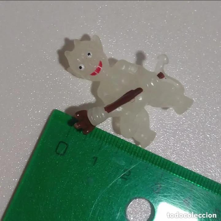 Juguetes antiguos y juegos de colecci&oacute;n: fantasma mu&ntilde;eco demonio tridente diablo devil fosforescente brilla oscuridad mu&ntilde;equito mini phantom