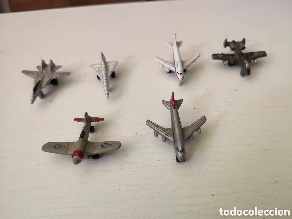 Juguetes antiguos y juegos de colecci&oacute;n: 6 aviones plomo tipo micromachines