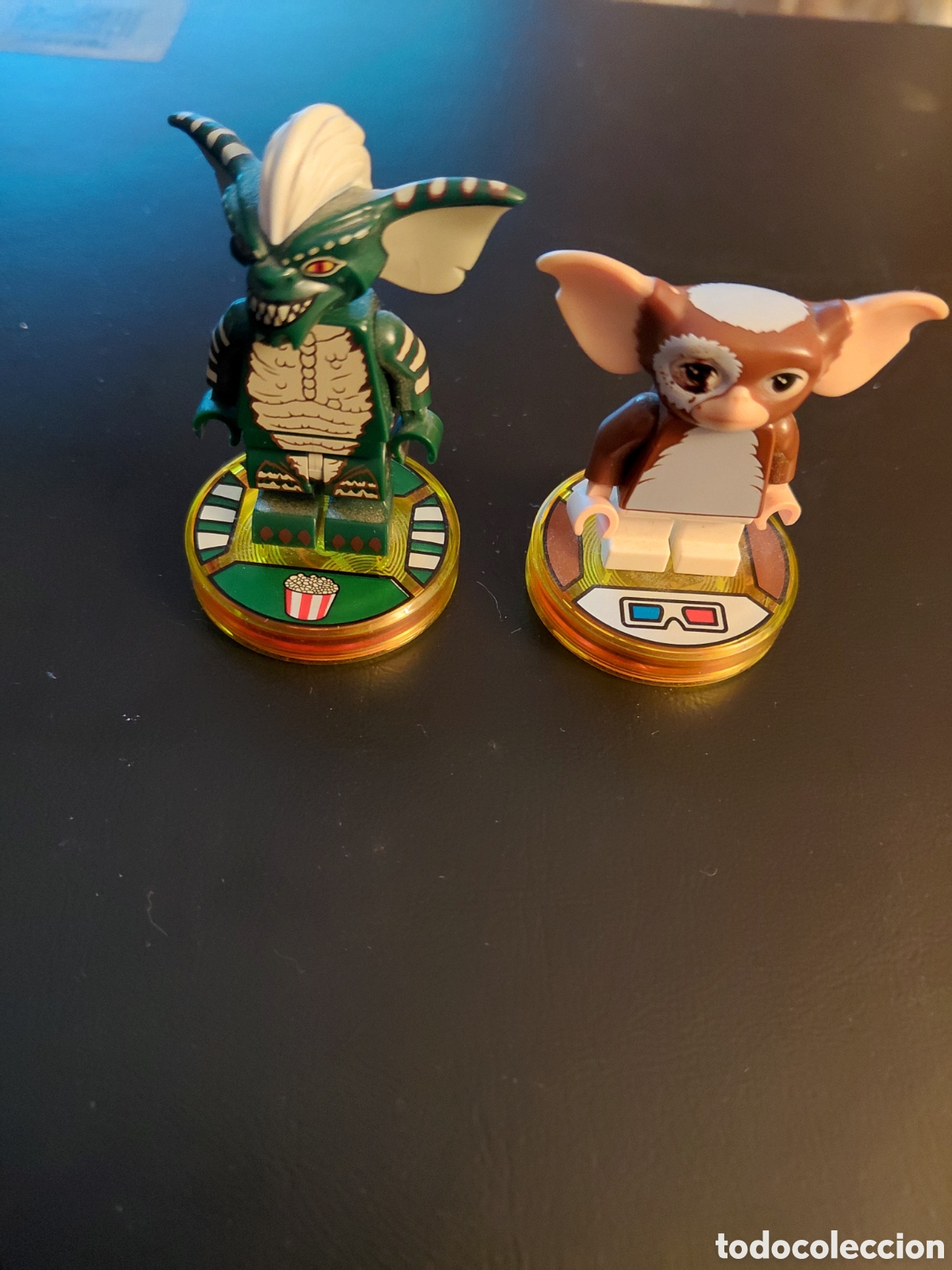 Juguetes antiguos y juegos de colecci&oacute;n: Dos figuras lego dimensions gremlins