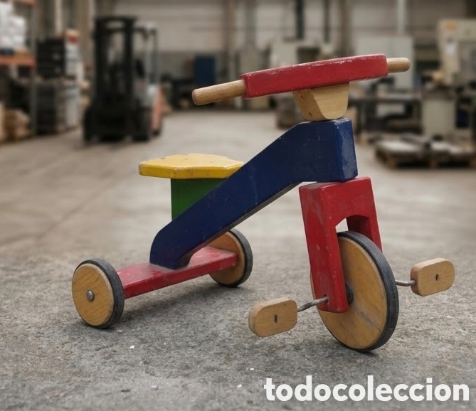 Juguetes antiguos y juegos de colecci&oacute;n: triciclo o correpasillos infantil de madera