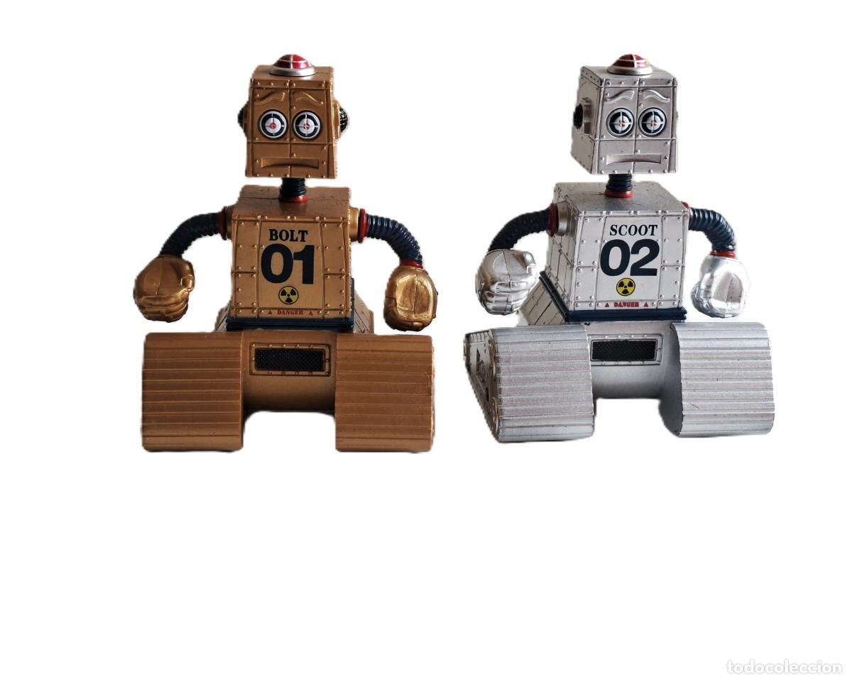 Antique Toys and Collectible Games: ROBOTS DE JUGUETE A CUERDA VINTAGE - PALADONE BOLT & SCOOT 2009 - 9 CM ALTO