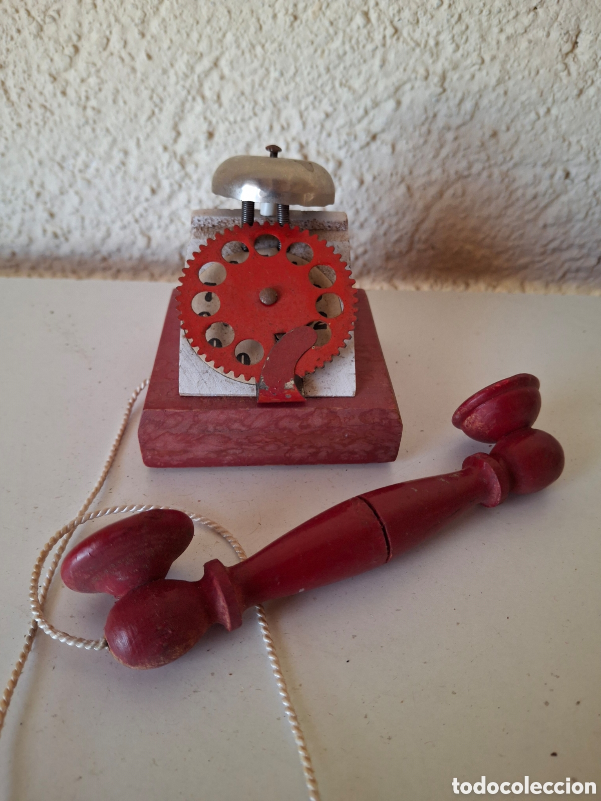 Giocattoli antichi e Giochi di collezione: ANTIGUO TEL&Eacute;FONO DE MADERA