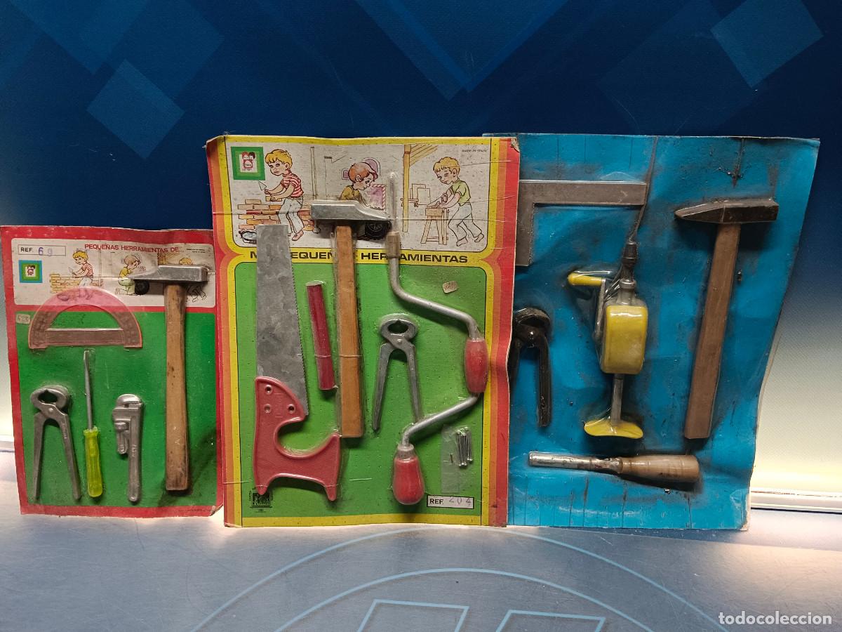 Juguetes antiguos y juegos de colecci&oacute;n: Lote de juguetes antiguos, vintage CHICOS, en su caja, herramientas, a&ntilde;os 70