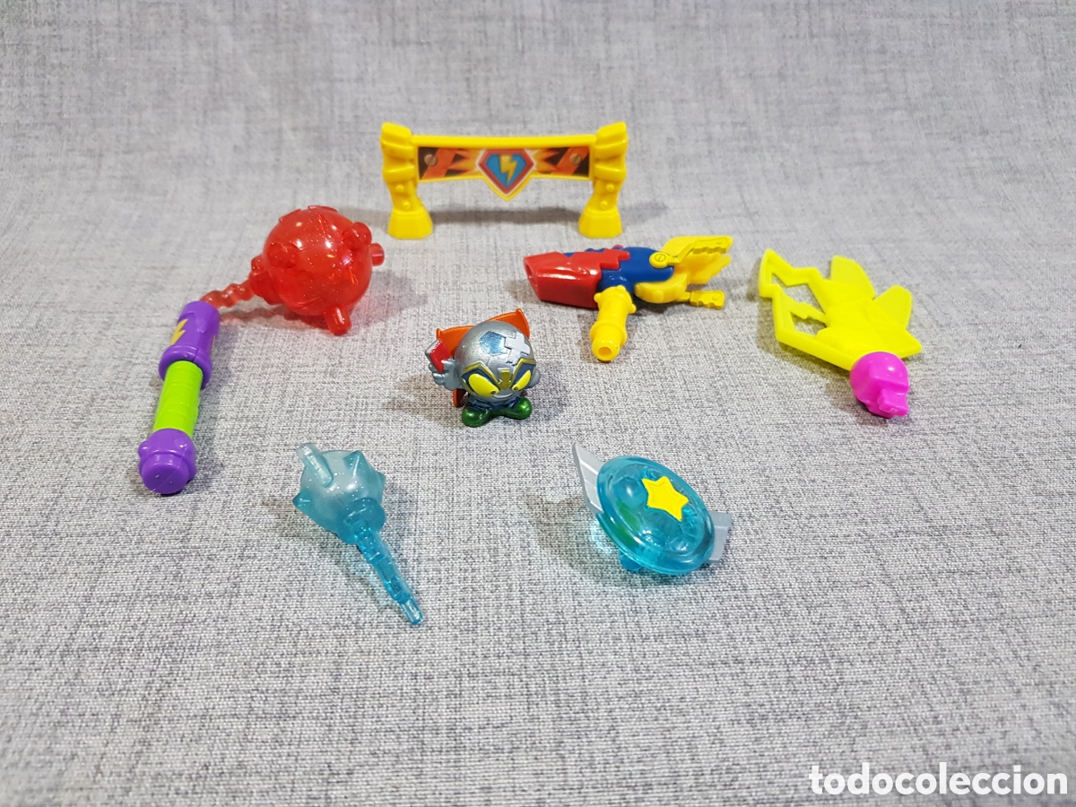 Juguetes antiguos y juegos de colecci&oacute;n: SUPERZINGS DESPIECE FIGURA, ARMAS, ACCESORIOS PISTAS SUPERTHINGS