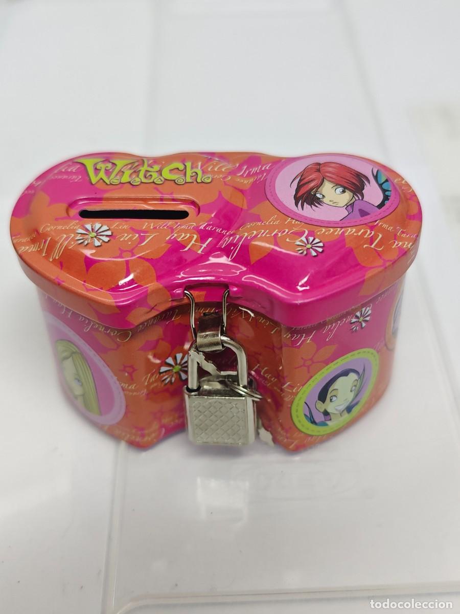 Juguetes antiguos y juegos de colecci&oacute;n: ANTIGUA HUCHA CON CANDADO METALICA MU&Ntilde;ECAS WITCH