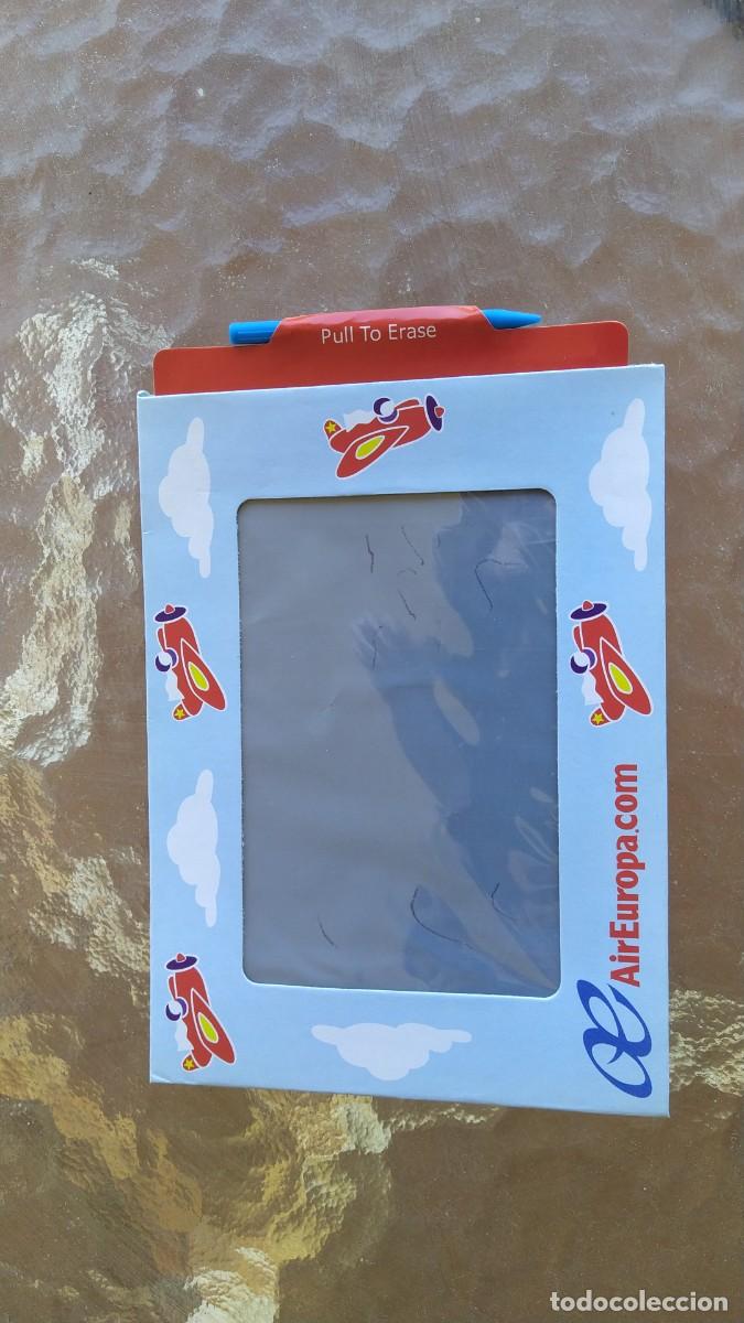 Juguetes antiguos y juegos de colecci&oacute;n: Pizarra magn&eacute;tica Air Europa a&ntilde;o 2000