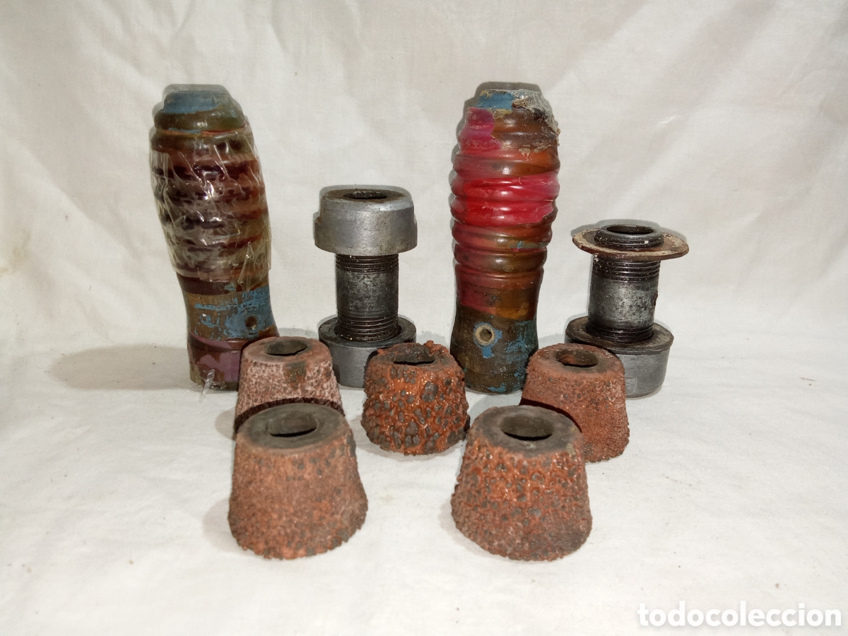 Antique Toys and Collectible Games: MANGOS PIEZAS Y TACOS DE GOMA PARA ANTIGUO FUTBOL&Iacute;N REPUESTOS