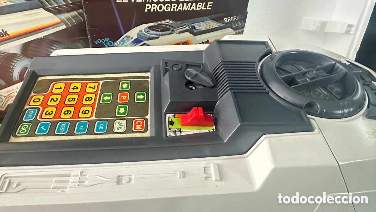 Juguetes antiguos y juegos de colecci&oacute;n: BIGTRAK Veh&iacute;culo electr&oacute;nico programable - Foto 2