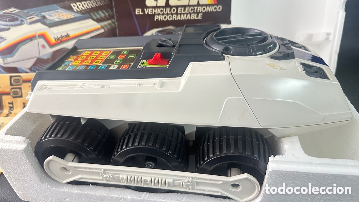 Juguetes antiguos y juegos de colecci&oacute;n: BIGTRAK Veh&iacute;culo electr&oacute;nico programable - Foto 3