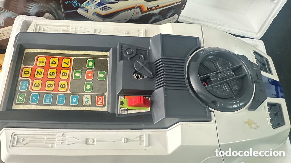 Juguetes antiguos y juegos de colecci&oacute;n: BIGTRAK Veh&iacute;culo electr&oacute;nico programable - Foto 7