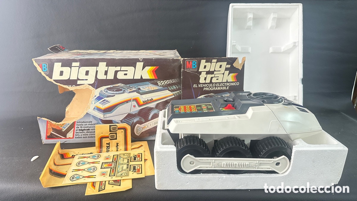 Juguetes antiguos y juegos de colecci&oacute;n: BIGTRAK Veh&iacute;culo electr&oacute;nico programable