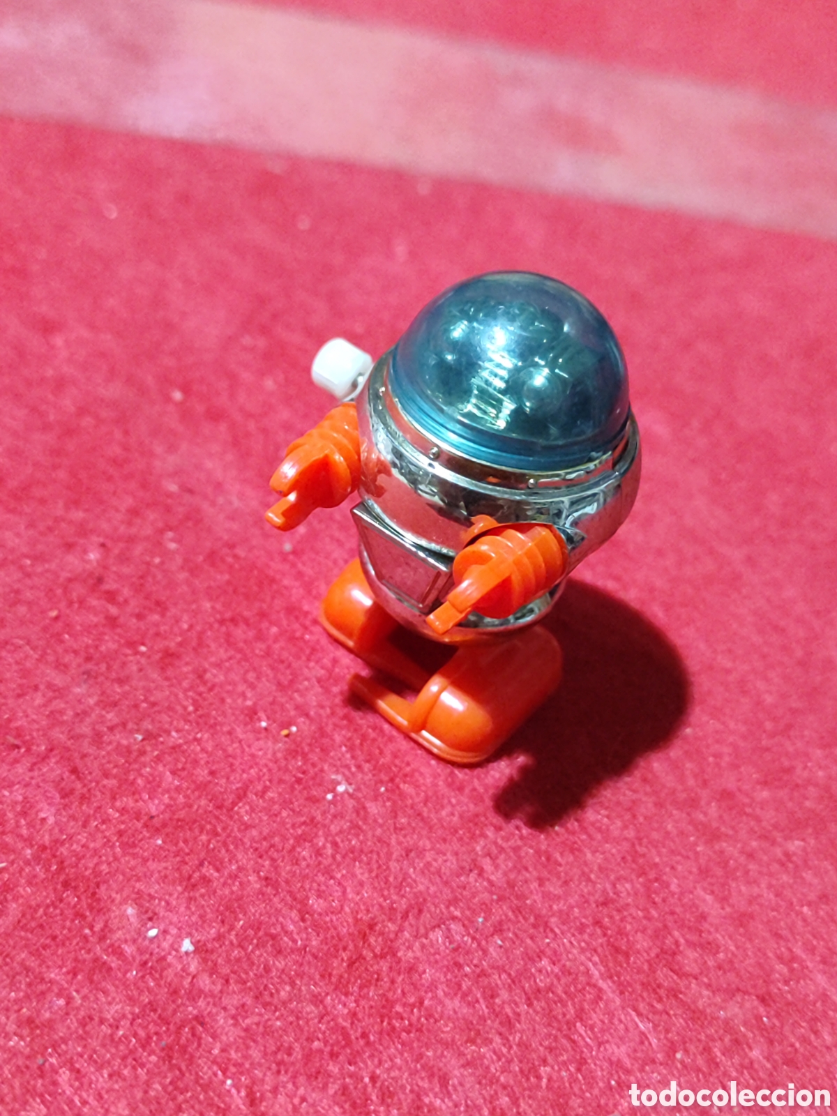 Juguetes antiguos y juegos de colecci&oacute;n: Peque&ntilde;o Robot Tomy USA 1978 a cuerda funcionando