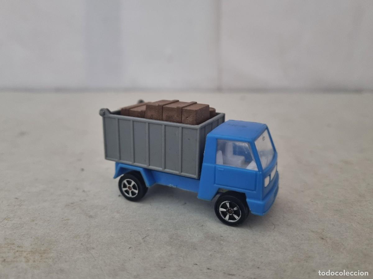 Juguetes antiguos y juegos de colecci&oacute;n: Camion sacapuntas de la marca Toypa made in spain