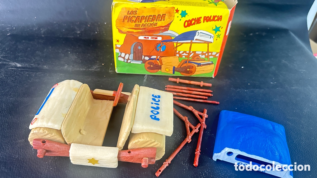 Antique Toys and Collectible Games: Coche de polic&iacute;a de Los Picapiedra