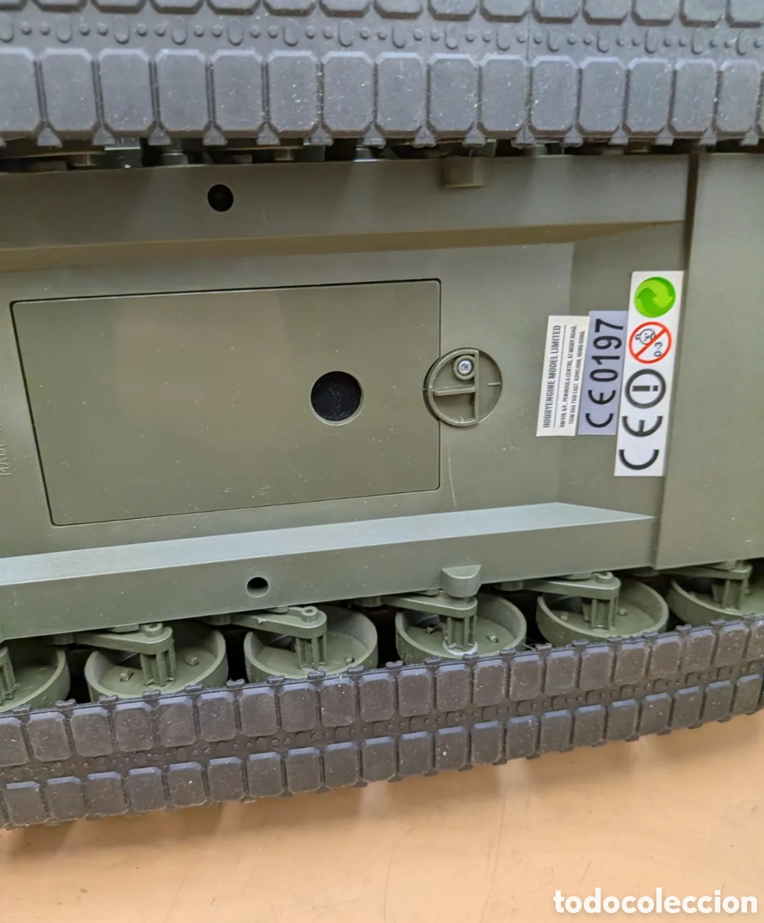 Juguetes antiguos y juegos de colecci&oacute;n: TANQUE LEOPARD 2A6 HOBBIT ENGINE 1:16 - Foto 8