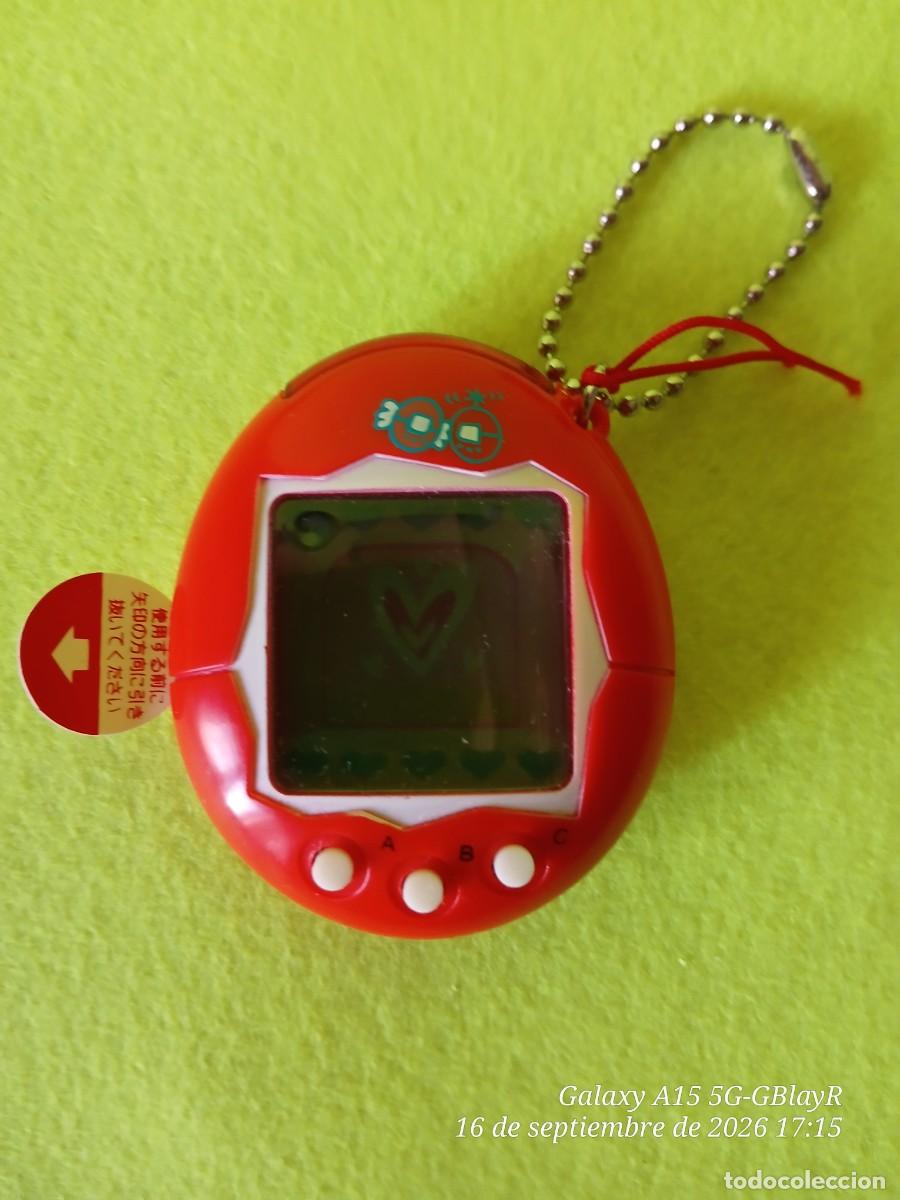 Juguetes antiguos y juegos de colecci&oacute;n: Tamagotchi rojo sin estrenar. Vintage.