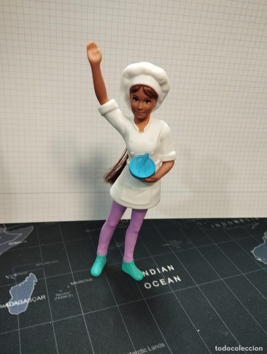 Juguetes antiguos y juegos de colecci&oacute;n: figura de barbie cocinera