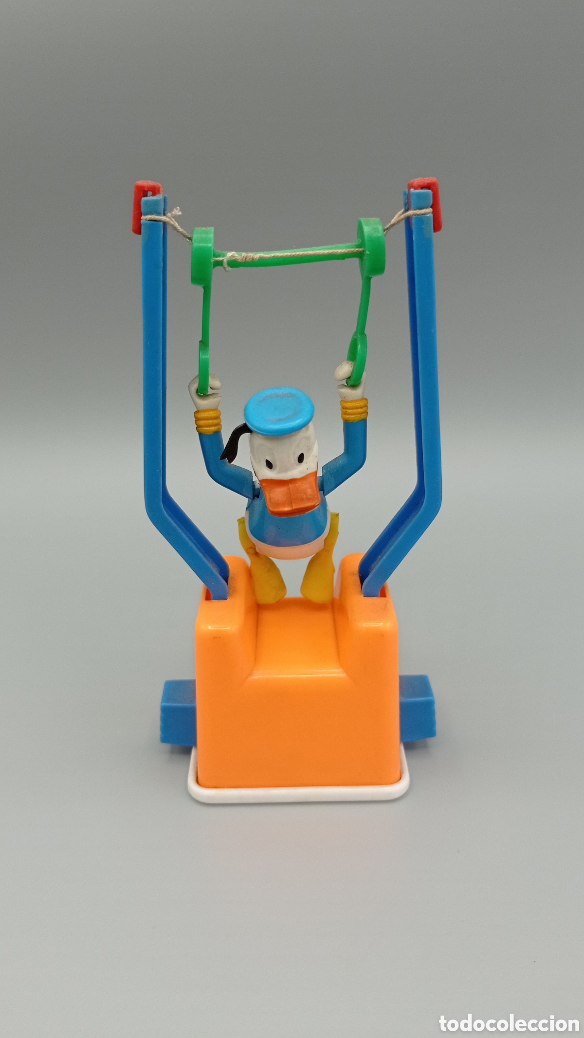 Juguetes antiguos y juegos de colecci&oacute;n: juguete vintage de pl&aacute;stico del Pato Donald trapecista. Walt disney productions