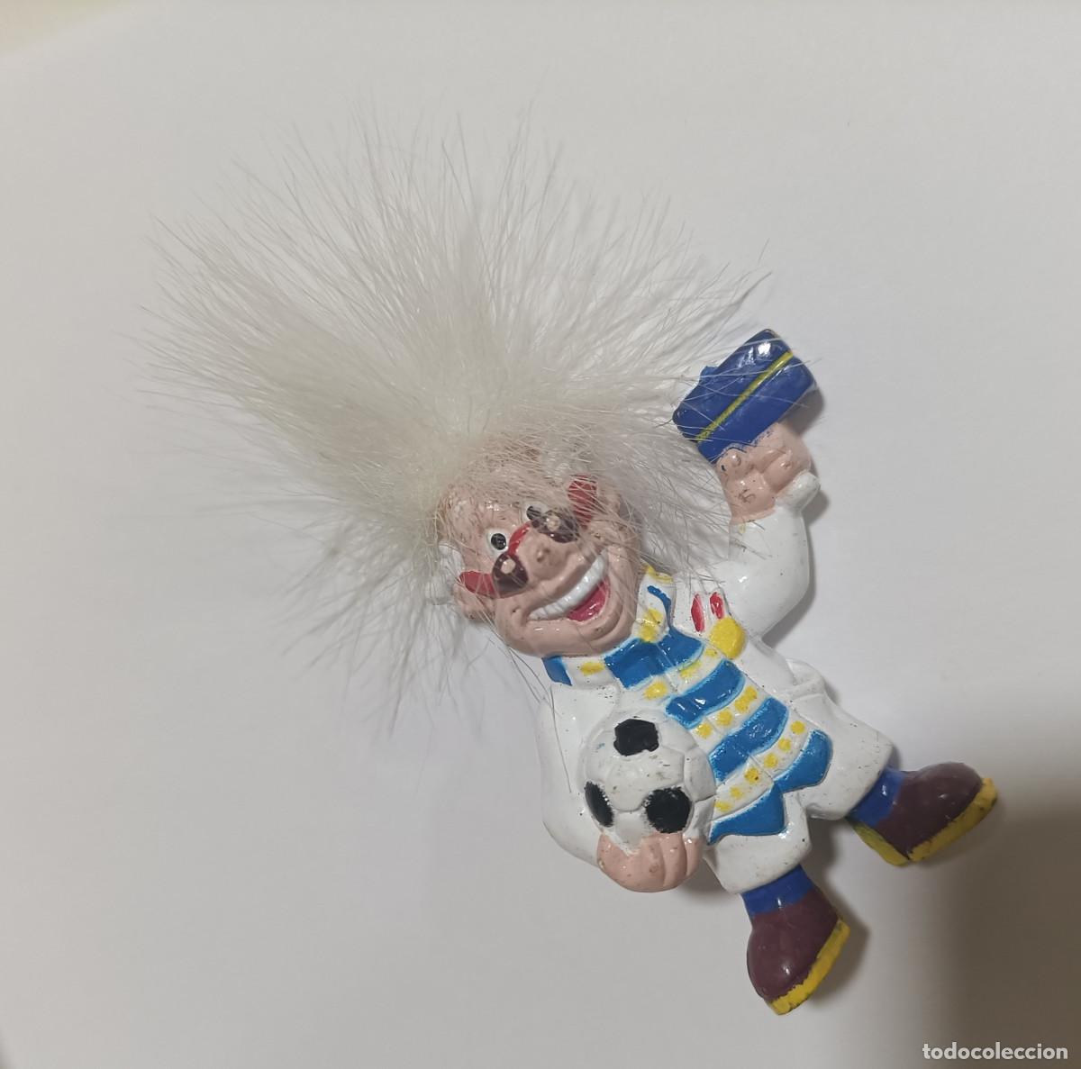 Juguetes antiguos y juegos de colecci&oacute;n: figura troll trols trolls weetos cereales promocional weetabix futbol mu&ntilde;eco figurita deporte topper