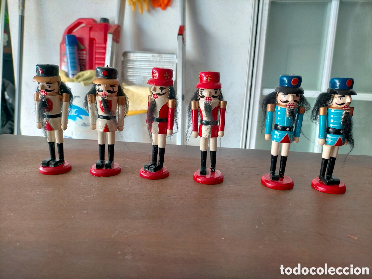 Juguetes antiguos y juegos de colecci&oacute;n: CONJUNTO MU&Ntilde;ECOS DEL CASCANUECES DE MADERA jj