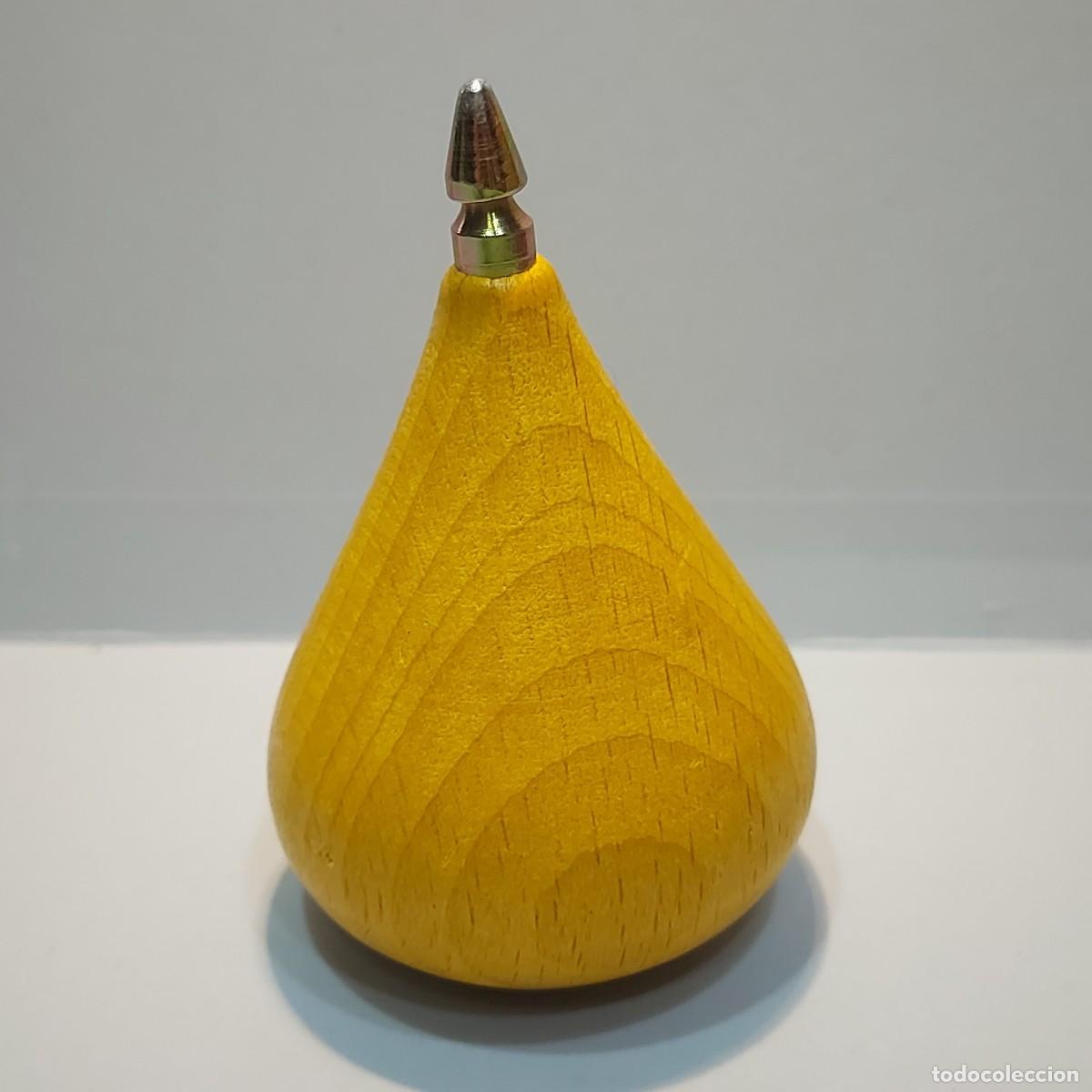 Juguetes antiguos y juegos de colecci&oacute;n: PEONZA O TROMPO DE MADERA FORMA DE PERA Y PUNTA METALICA