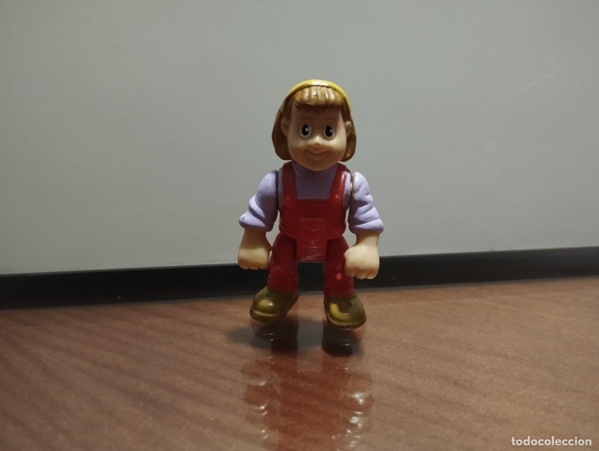 Juguetes antiguos y juegos de colecci&oacute;n: figurilla de ni&ntilde;a de la happy family de fisher price