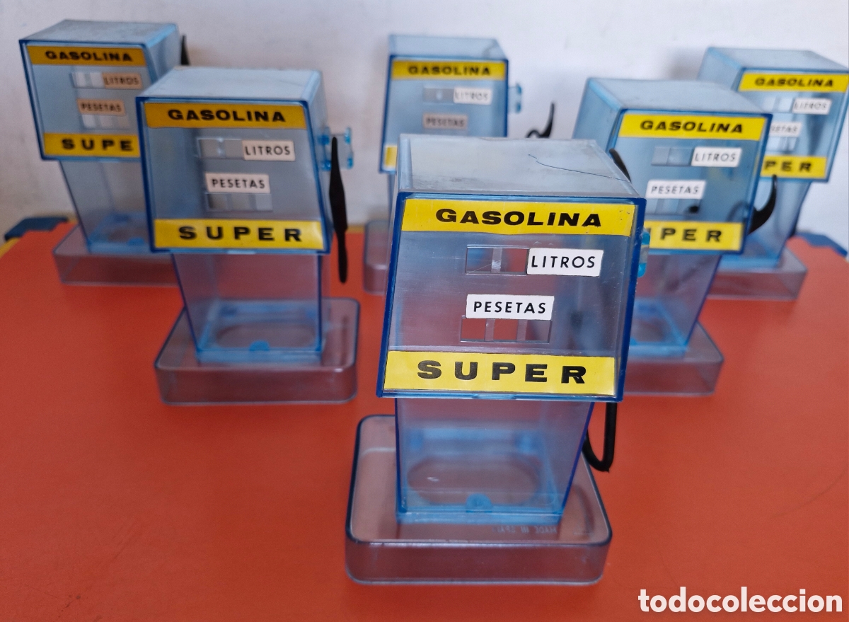 Juguetes antiguos y juegos de colecci&oacute;n: LOTE DE 6 SURTIDORES DE GASOLINA PARA ANISES / CARAMELOS.MONTEPLAST 70'S.NUEVOS.
